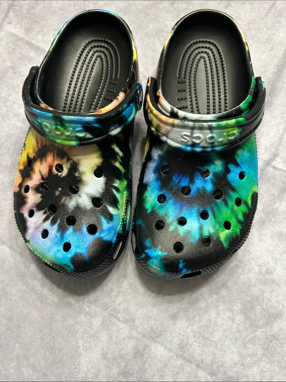 Crocs Unisex Tie-Dye Clog Sandals - Multicolor m5/w7